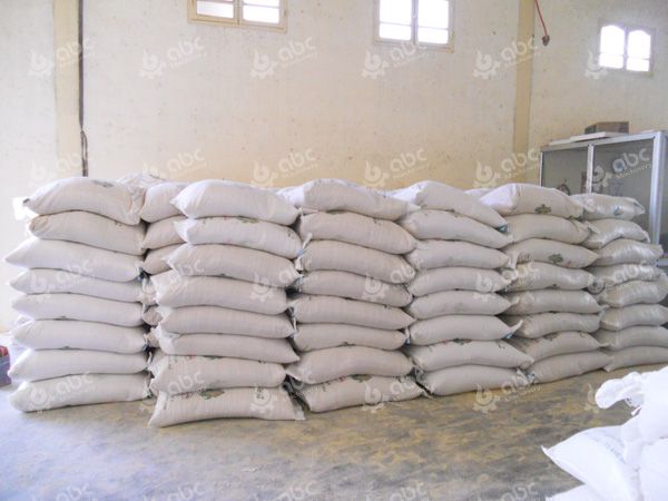 chicken feed pellets in bags