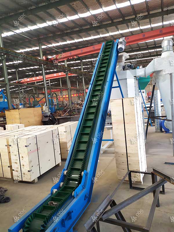 Feed Pellets Conveyor